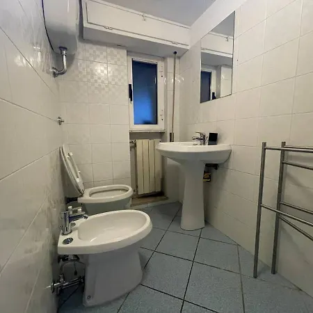 Apartament Domus Lord Byron: Centro